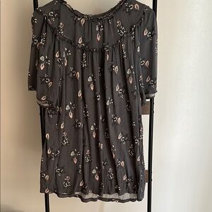 LOFT Gray Floral Blouse